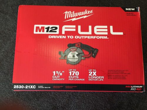 Milwaukee  M12 Fuel 5-3/8 in. Circular Saw Kit 2530-21XC NEW