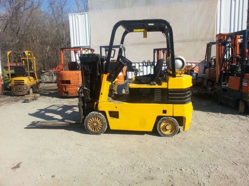 Forklift lift truck cat 5000 lb cap cushion single mast fork included propane for sale