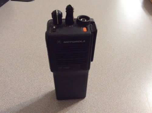 Motorola HT1000 H01KDC9AA3BN.   Portable Radio with Battery