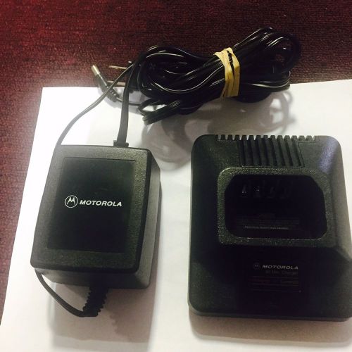 MOTOROLA GP300 RAPID CHARGER WITH POWER SUPPLY