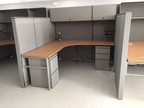 NICE FULLY LOADED HERMAN MILLER 6&#039;X6&#039; OFFICE CUBICLES WORKSTATIONS