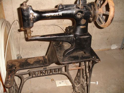 Singer Sewing Machine Model 29-4 for leather  Cobbler/shoe repair w/stand as is*