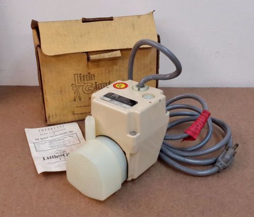Little Giant 2E-38N Dual Purpose Submersible &amp; Inline Pump Great for Foundation