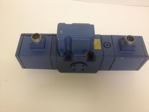 MOOG SERVO HYDRAULIC VALVE  D651-129D-4