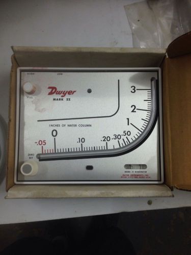 DWYER MARK II MOLDED PLASTIC MANOMETER H2O MODEL 25 (8656)