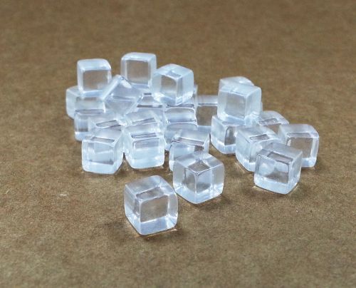 30 PACK Clear Acrylic Tumbled Cube 1/4&#034;
