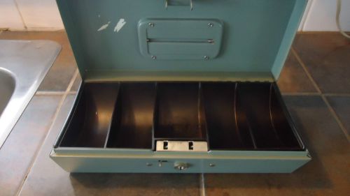 Vintage  Metal Cash Box 10 1/4&#034; x 4 x 4 3/4&#034;