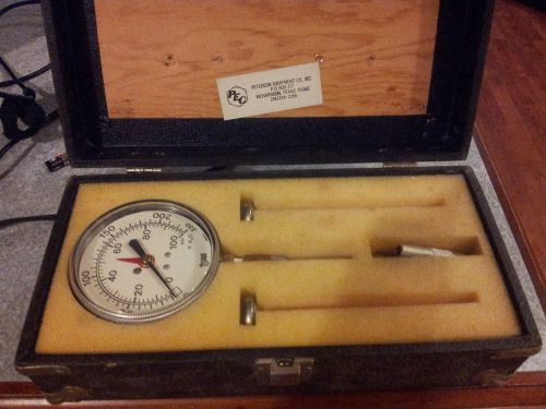 Marshall Town 89370 Pressure Gauge 100 PSI with Case and Adapters - Good Cond.