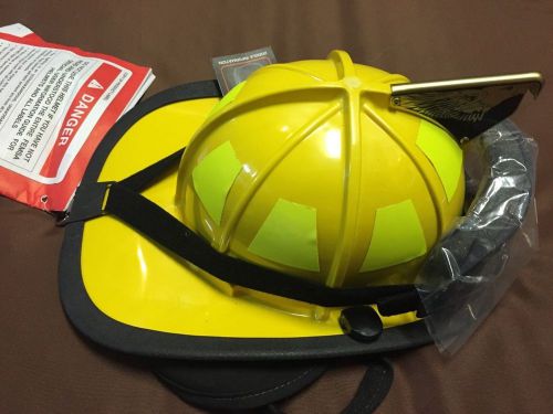 Cairns and Brothers 880 Fire Helmet