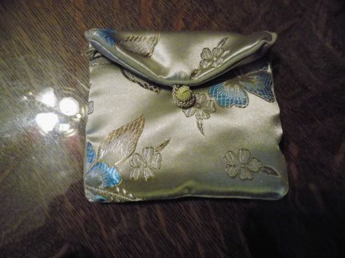 Jewelry pouch to hold your jewelry Honora collection