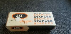 Vintage 1 Box/5000 ACE Undulated Clipper Chisel Point No. 700 C.P. Staples.