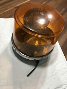 Federal Signal Beacon Light Amber Model 14M 12V Series B Magnetic Vintage Police
