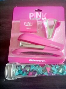 BACK TO SCHOOL!!  PINK STAPLER SET OFFICE DEPOT STAPLER &amp; PUSH PINS. NEW.