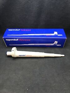 EPPENDORF 100-1000uL Reference Pipettor Single Channel Adjustable Volume Blue