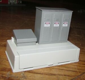 O gauge hidden power transfer switch for model railroad