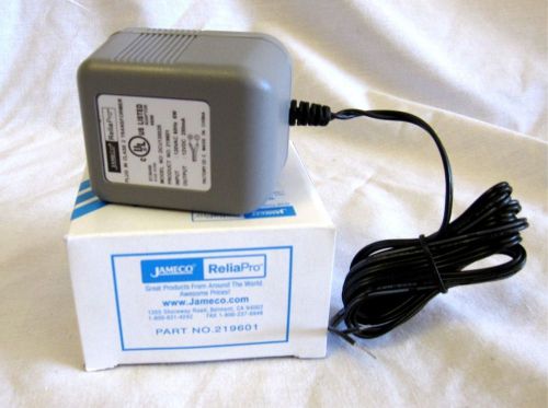 Jameco 219601 DCU120025 Plug In Transformer AC Adaptor 120 Input 12 VDC Output