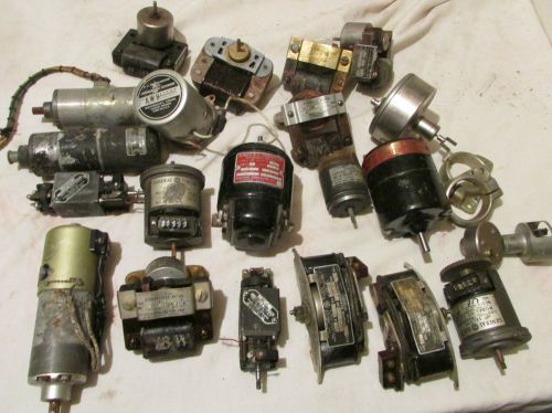 20 SMALL ELECTRIC MOTORS &amp; GENERATORS OLD WIDE VARIETY DC &amp; AC FROM 50&#039;s 60&#039;s