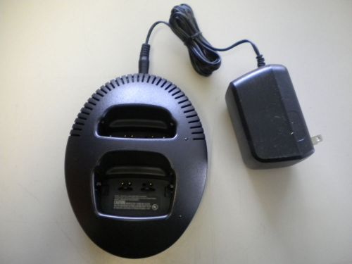 Motorola NTN7673C Dual Pocket Rapid Charger *NEW* Lingo L3000