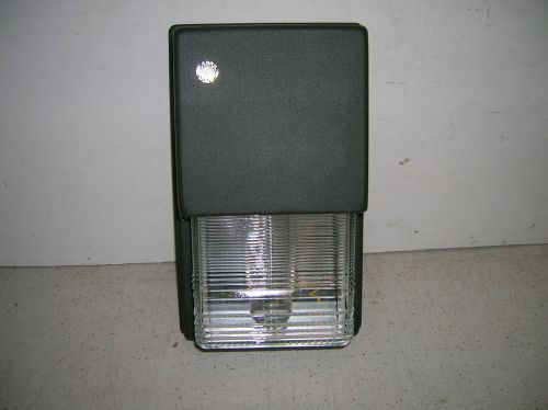 Glass lens  70 watt  hps mini wallpack  with photo control for sale