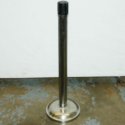 Lot of 2 Crowd Control Security Retractable 6&#039; Belt Post Stanchions