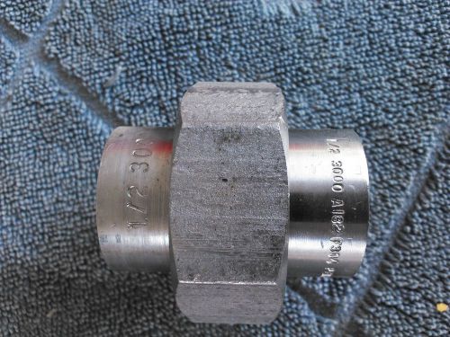 Stainless Steel 1/2 Inch PIPE UNION, Socket Weld,  A182 F304L/304 3000#