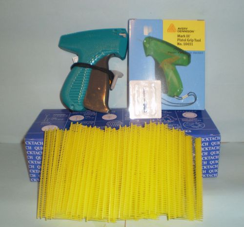 AVERY DENNISON GARMENT CLOTHING TAG TAGGING GUN + 5000 1&#034; YELLOW BARBS 10651