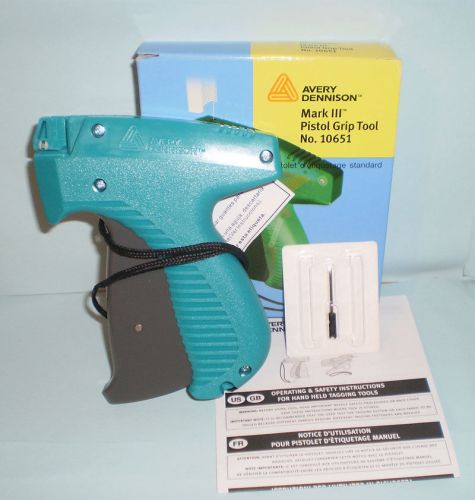 Avery dennison standard clothing garment price tagging tagger gun only # 10651 for sale