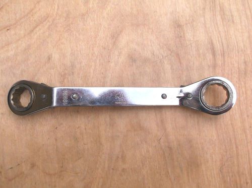 Mac tools metric 19mm x 21mm ratcheting 12-point box end wrench for sale