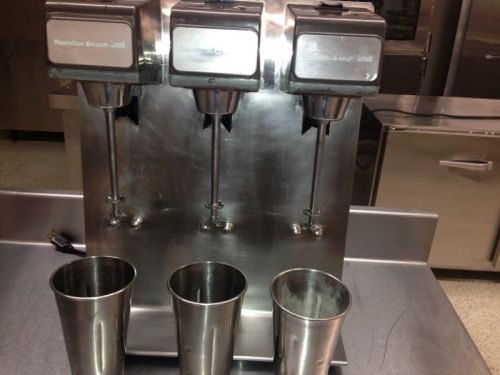 HAMILTON BEACH COMMERCIAL 950 DRINK MIXER 3 SPINDLES GREY W/ 3 STAINLESS CUPS