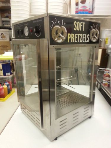 Heated &amp; Humidified Revolving Pretzel Warmer Display