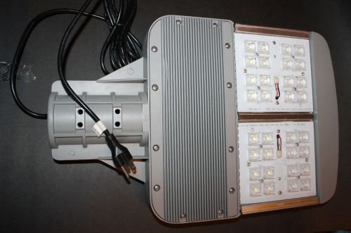 LED Spot / Street Light- Housing W/ 2 CREE 16 LED Arrays and APS Driver 125V 10A