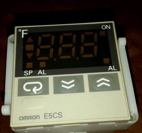 Temperature controller  E5CS-R1KJX-F