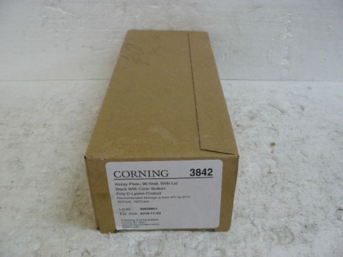 NEW CORNING 3842 ASSAY PLATE 96 WELL WITH LID BLACK