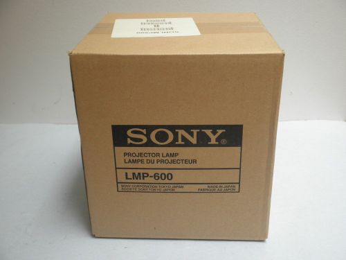New Sealed in Box Sony LMP-600 LMP 600 Projector Bulb Lamp