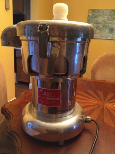 Silver Ruby 2000 Commercial Vegetable Fruit Centrifugal Juicer Squeezer MPN 2273