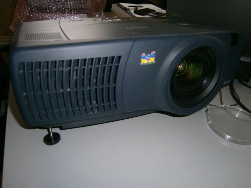 Viewsonic pj1172 lcd projector for sale