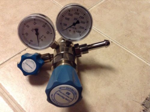 Cole Parmer  Y12-D244B 50 PSI Regulator Perfect Condition