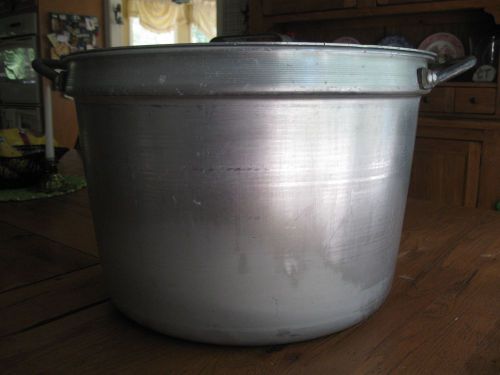 USED  Aluminum Heavy Duty 10-Gal. STEWS ; SOUPS ; SAUCES ;  POT  with LiD