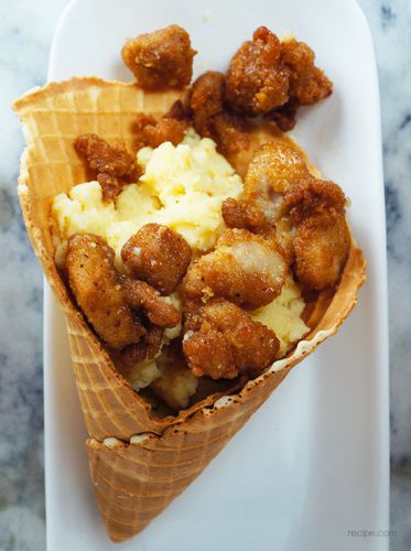 Fried Chicken and Waffle Cones Best Recipe Food Drink #Dr9538