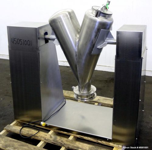 Used- delshine twin shell blender, approximately 5 cubic feet, 304 stainless ste for sale