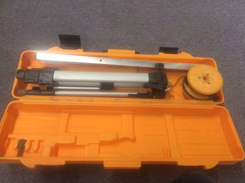 Johnson Laser Level Kit 9105 40-0910 Includes Case