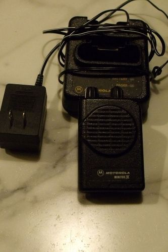 Motorola Minitor 4 IV Pager ((( Very Nice! ))) USED with charger