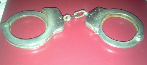 Smith and wesson handcuffs