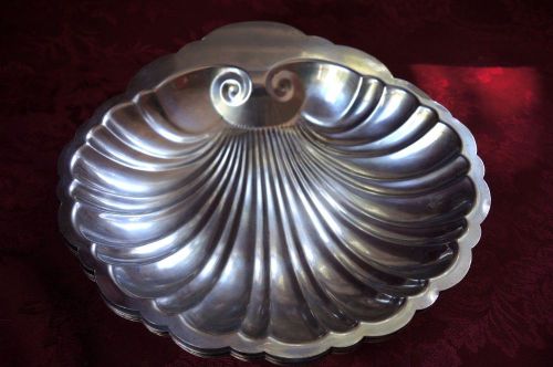 VOLLRATH (RESTAURANT GRADE?) METAL SHELL SHAPED PLATES: SET OF 6