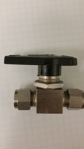 WHITEY SS-43S6 Ball Valve, 1.5 Cv, 3/8 in.