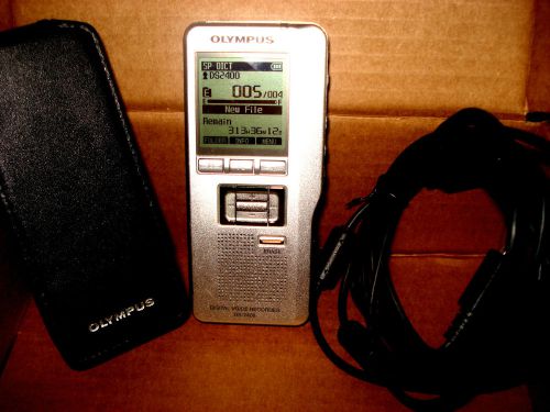 OLYMPUS DS-2400 DIGITAL RECORDER WITH 2GB TOSHIBA MEMORY CARD AND USB CABLE!!!