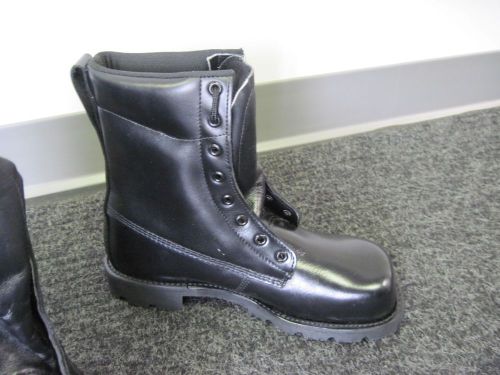 Thorogood 8&#034; Leather Front Zip Station Boot Safety Toe-Item No. 804-6446 - 7 Med