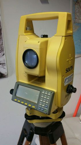 SOUTH 665  total station.