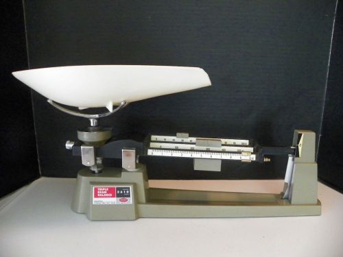 OHAUS TRIPLE BEAM BALANCE SCALES, 2610 GRAMS CAPACITY