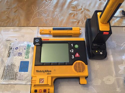 Welch Allyn Aed 20 With Battery Charger And Two Rechargeable Battery Pad 10/2017